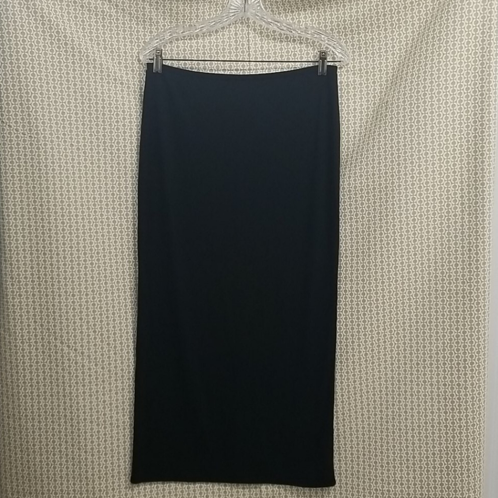 Josephine Chaus Black straight skirt